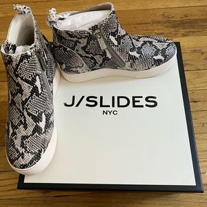 J/Slides Sky Leather Wedge Sneaker, Size 5